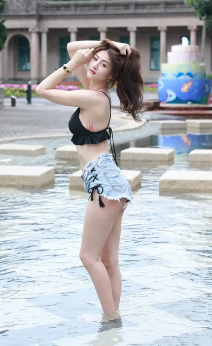 [Mzsock] NO.087 Lola belly-revealing denim shorts, high heels and beautiful legs, outdoor shot street photography#[106P]-13