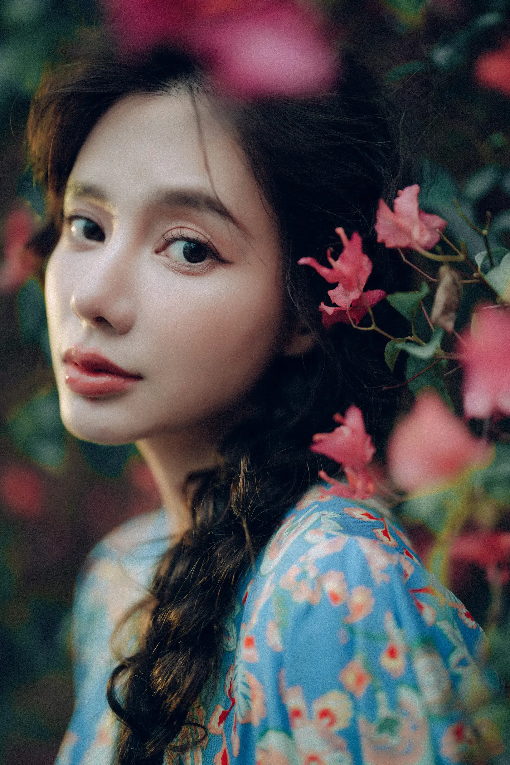 [YITUYU] 2022.06.25 Vol.1282 – Glowing hair, the goddess under the bougainvillea waterfall Classmate Shuwen#[55P]-12